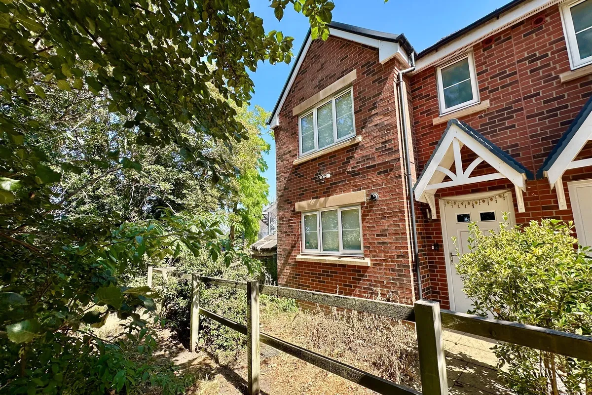 Woodend Close, Grays