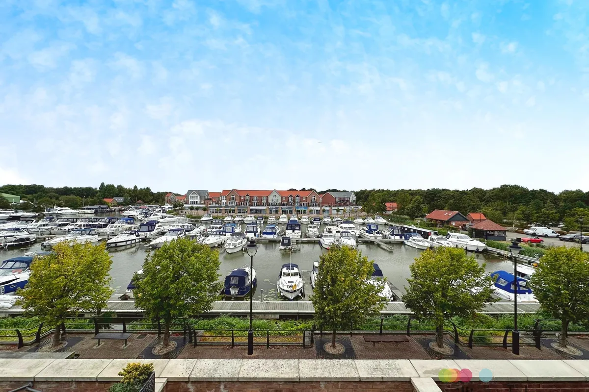 Marine Walk, Burton Waters, LINCOLN
