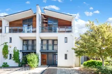 Scott Avenue, Putney, London