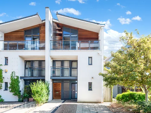Scott Avenue, Putney, Londonphoto