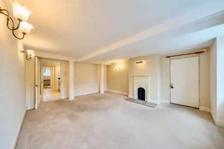 High Street Ramsbury SN8