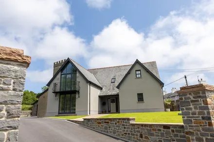 Caio, Llanwrda, SA19