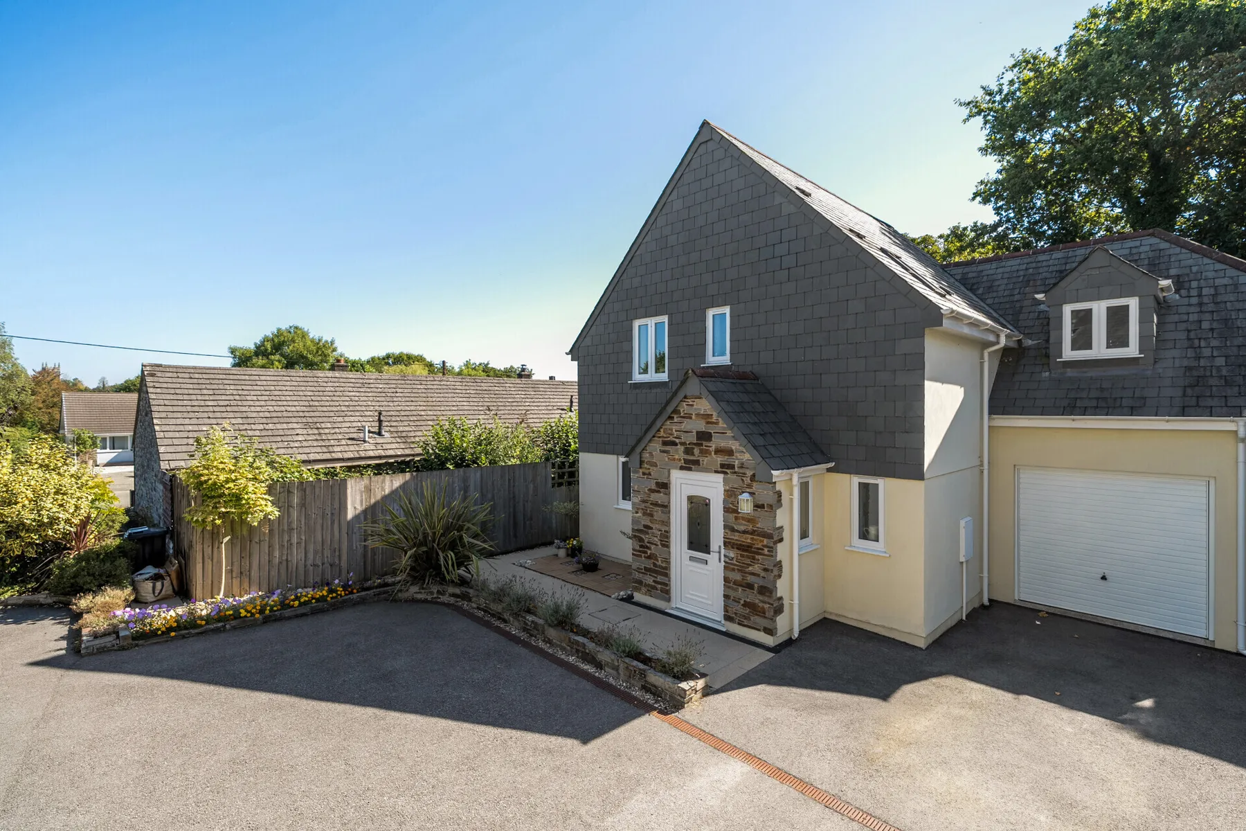 Oak Tree Close