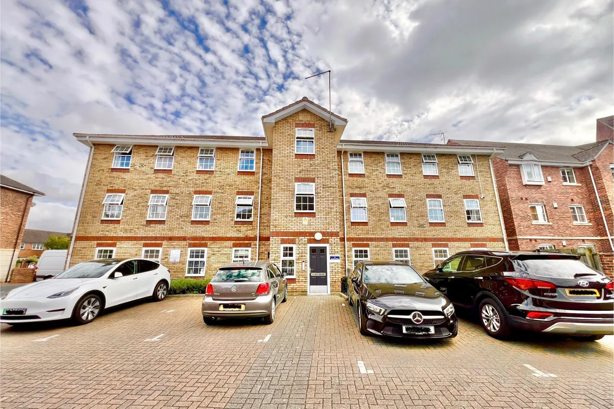 Henry Bird Way, NORTHAMPTON