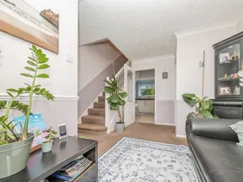 Holcombe Crescent, Ipswich thumb 2