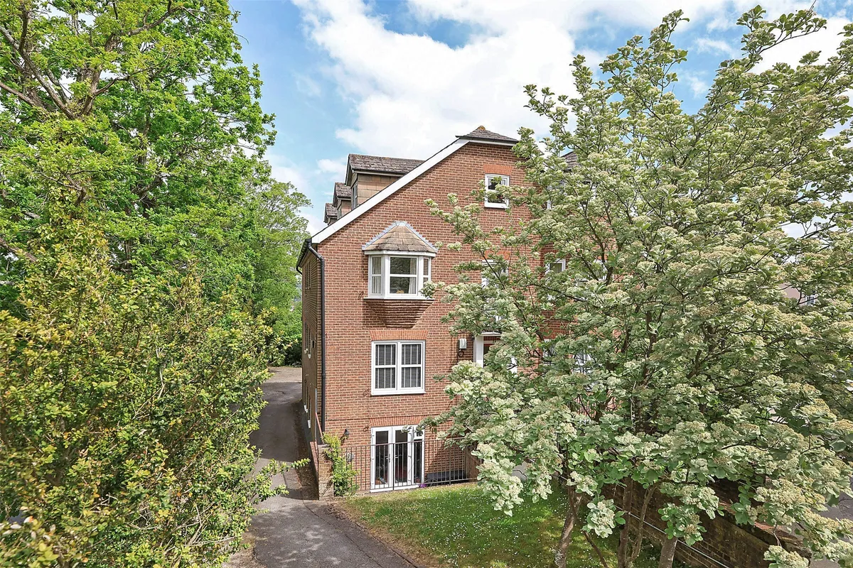 Upper Bridge Road, Redhill, Surrey, RH1