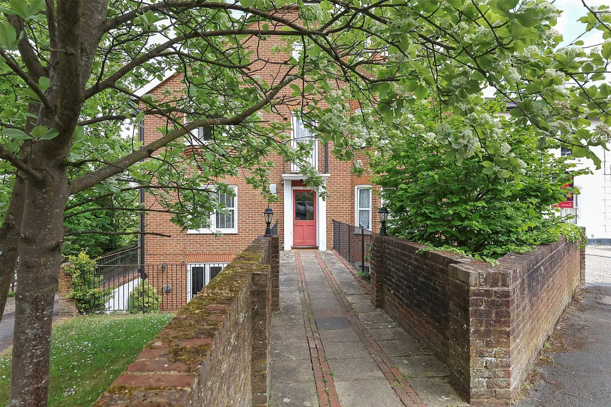 Upper Bridge Road, Redhill, Surrey, RH1