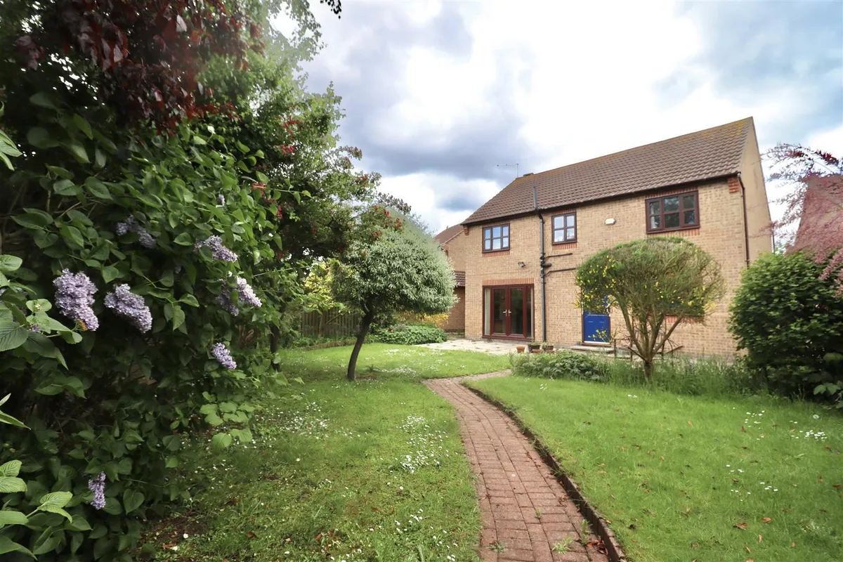 Fernland Close, Brough