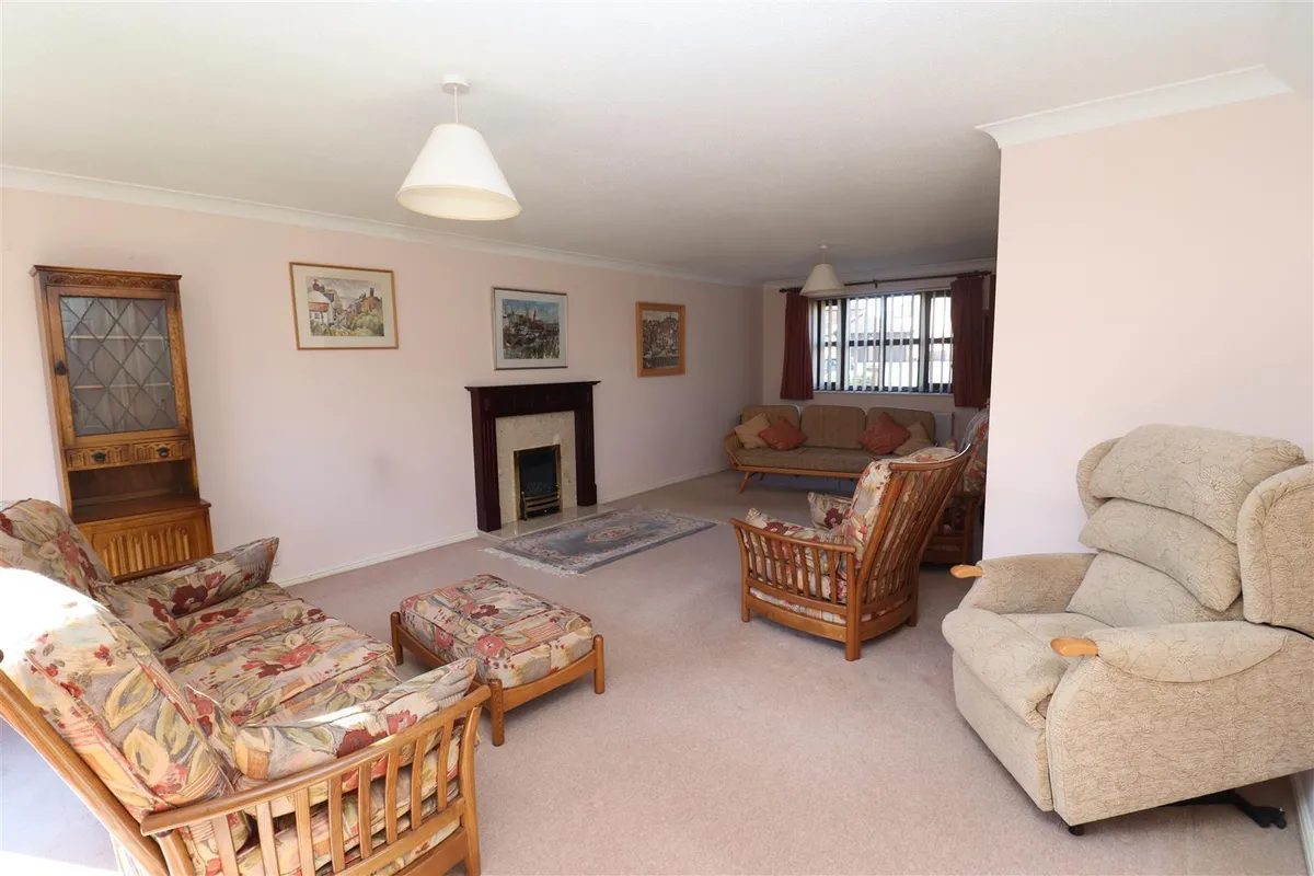 Fernland Close, Brough