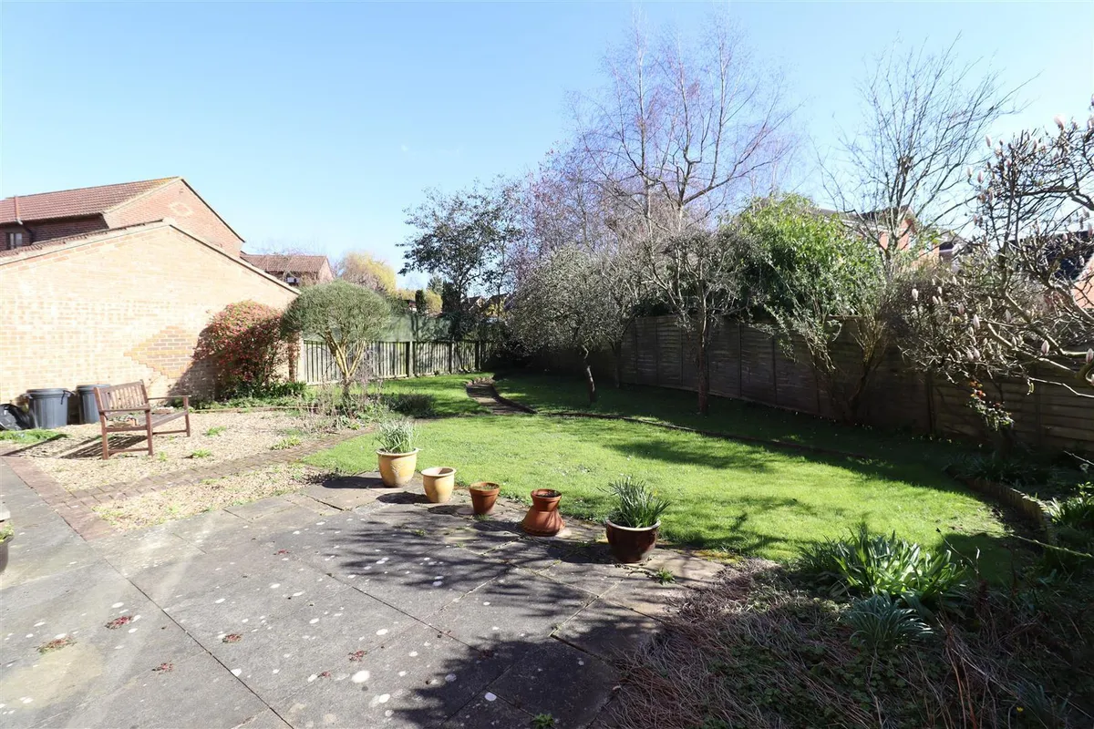 Fernland Close, Brough