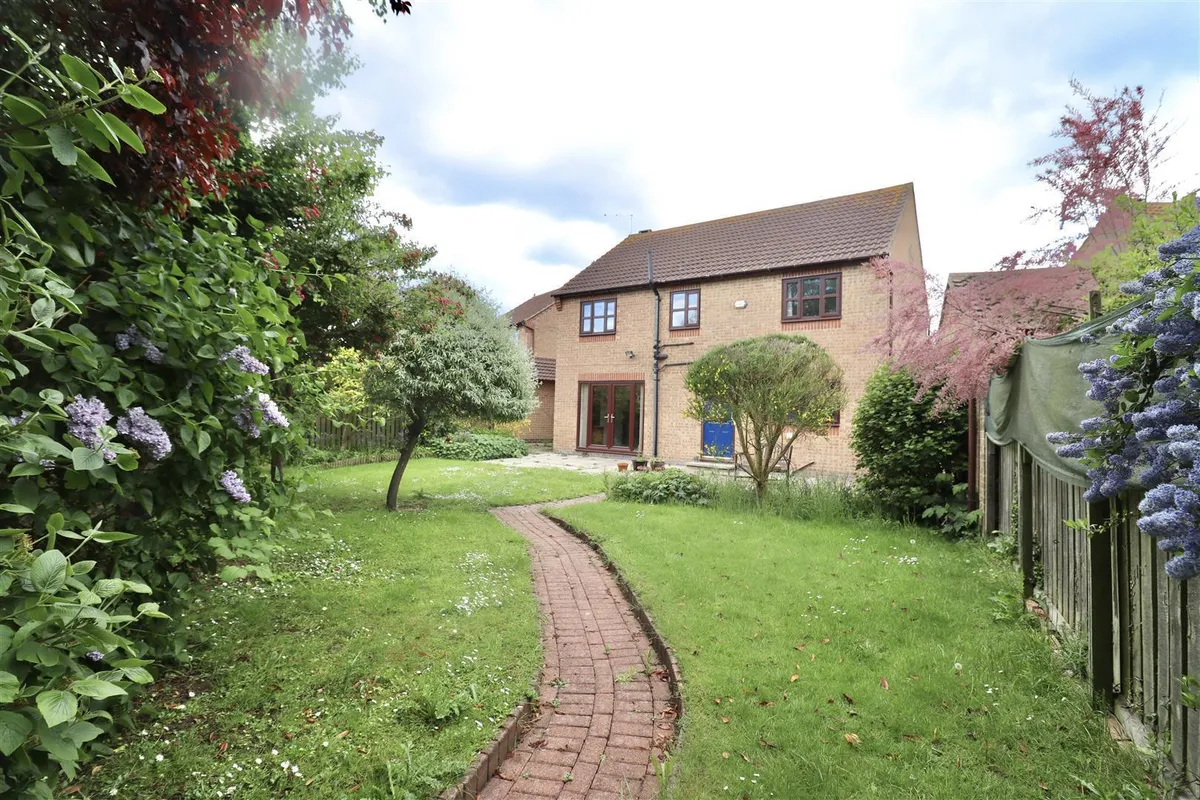Fernland Close, Brough