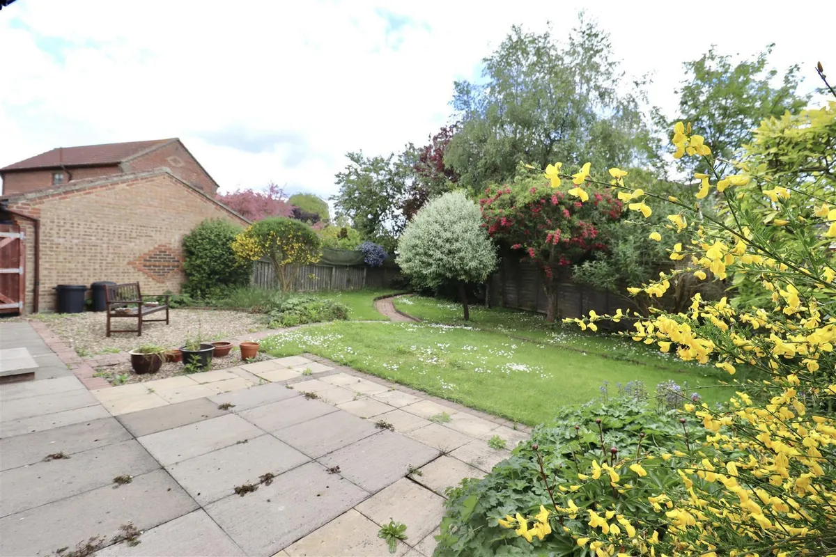 Fernland Close, Brough