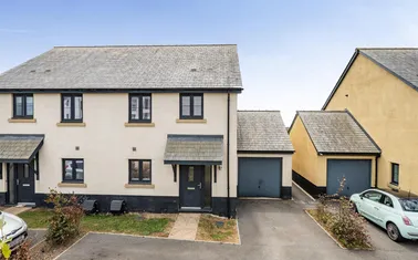 Barton Way, Dartmouth