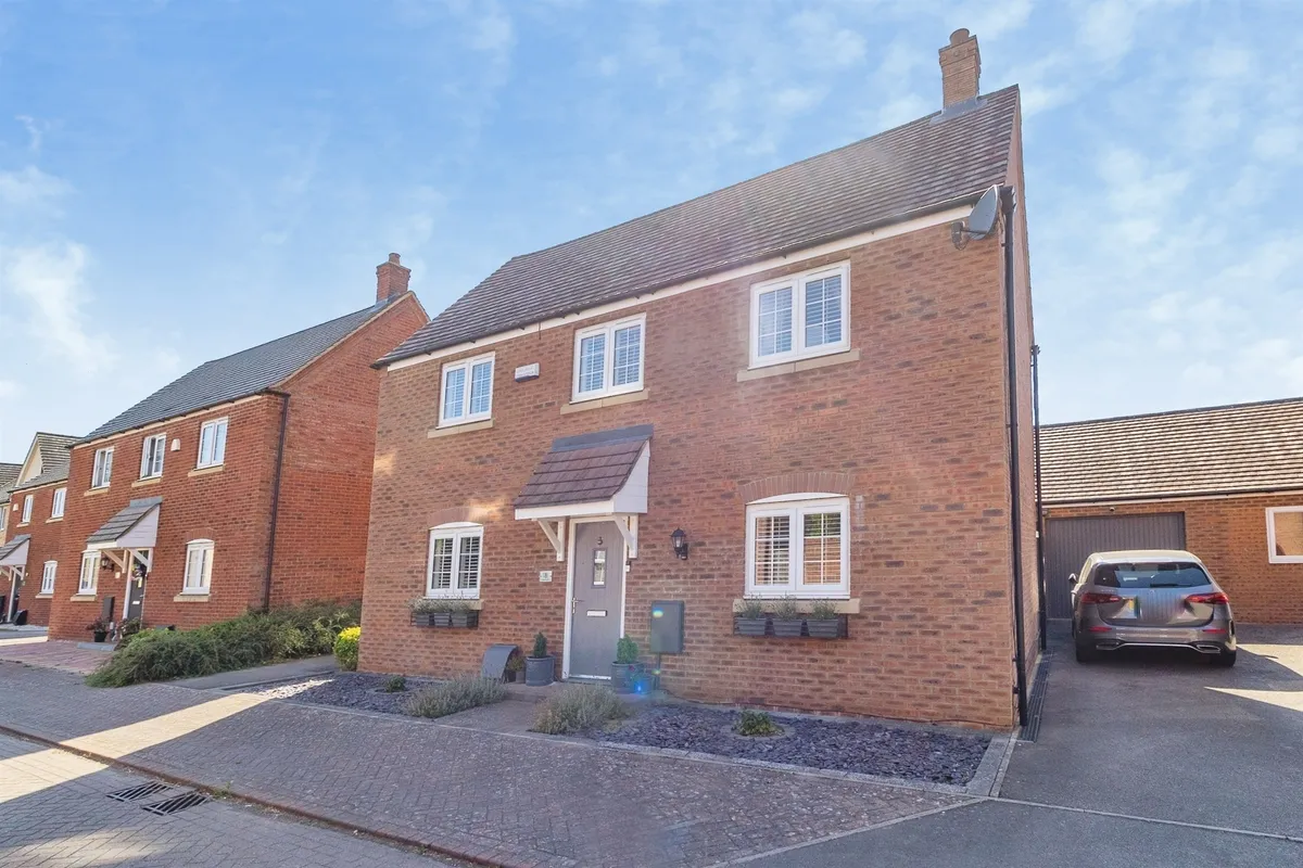 Grebe Drive, Leighton Buzzard