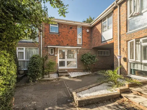 Fotherby Court, Maidenheadphoto