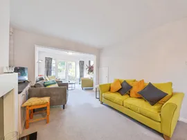 Brockett Close, Welwyn Garden City thumb 3