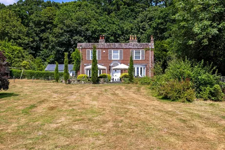 Dinton, Salisbury, SP3