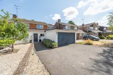 Eastmoor Park, Harpenden, AL5 photo 1