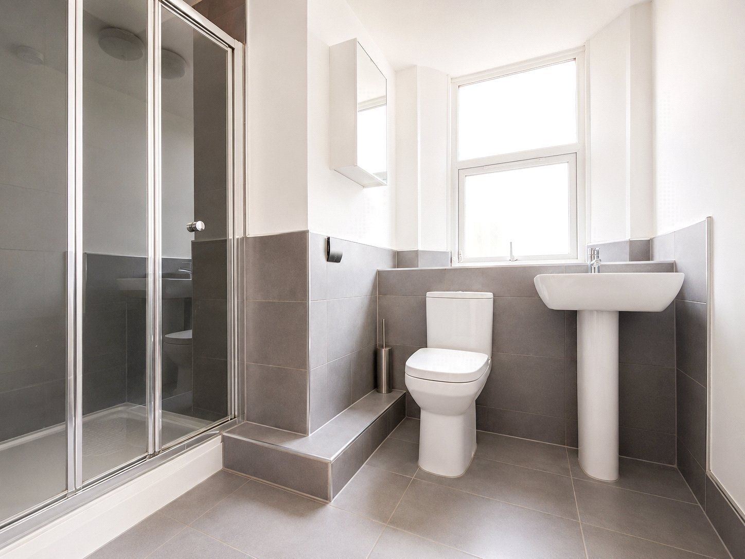 Elizabeth Way, Harlow, Essex, CM19 Image 3