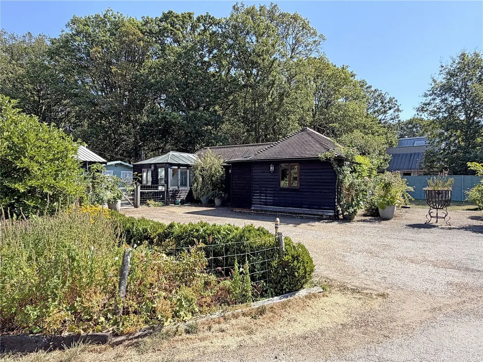 Property carousel item 12
