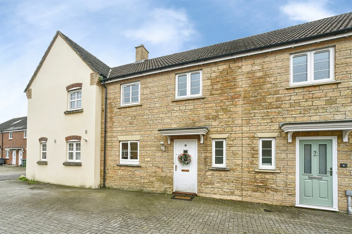 Peregrine Court, Calne
