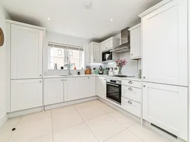 St. Andrews Crescent, East Hagbourne, DIDCOT thumb 3