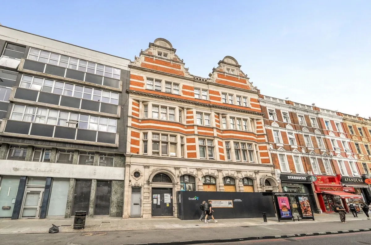 Earls Court Road, London, SW5