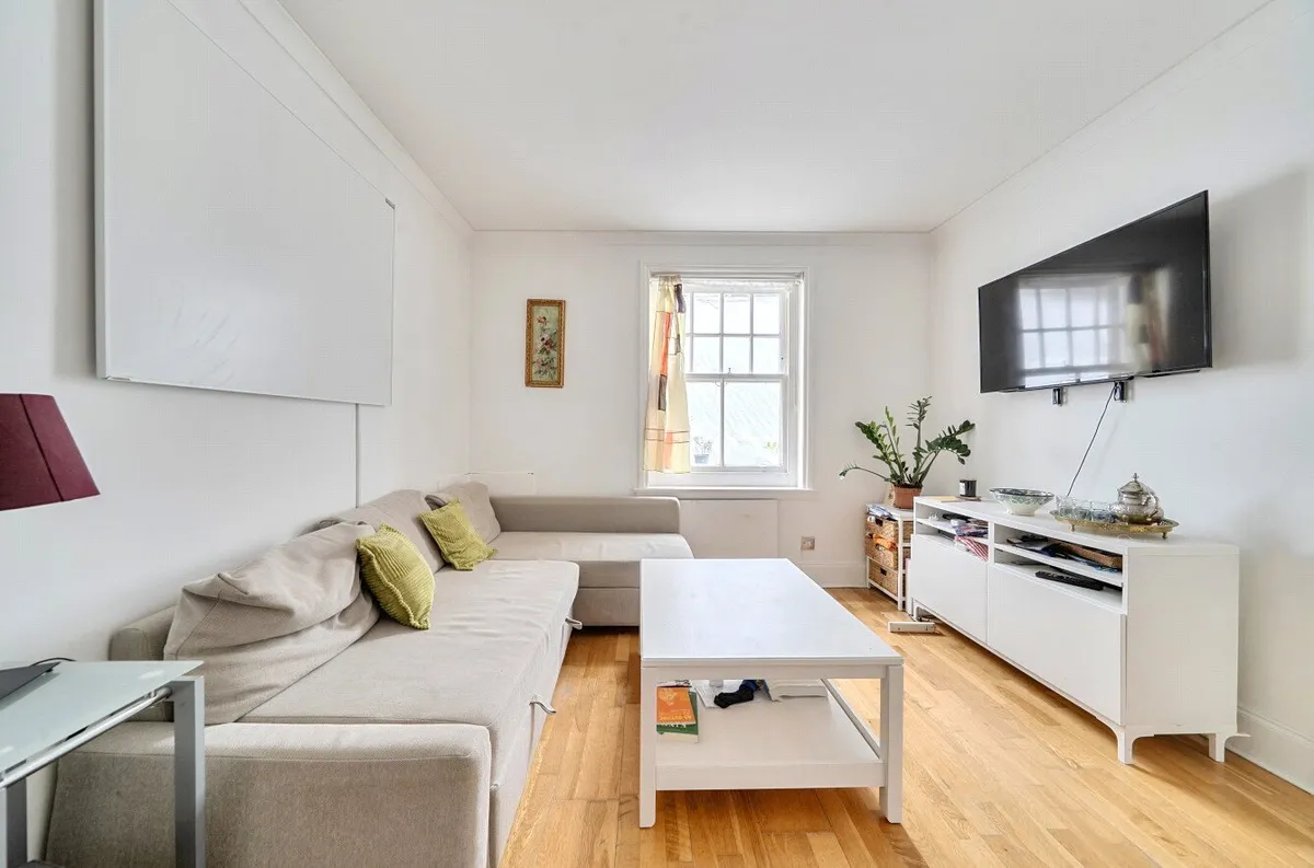 Earls Court Road, London, SW5
