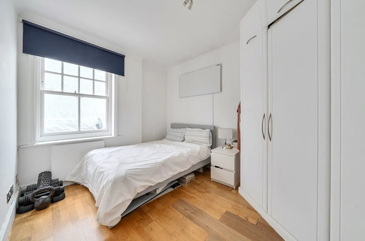 Earls Court Road, London, SW5