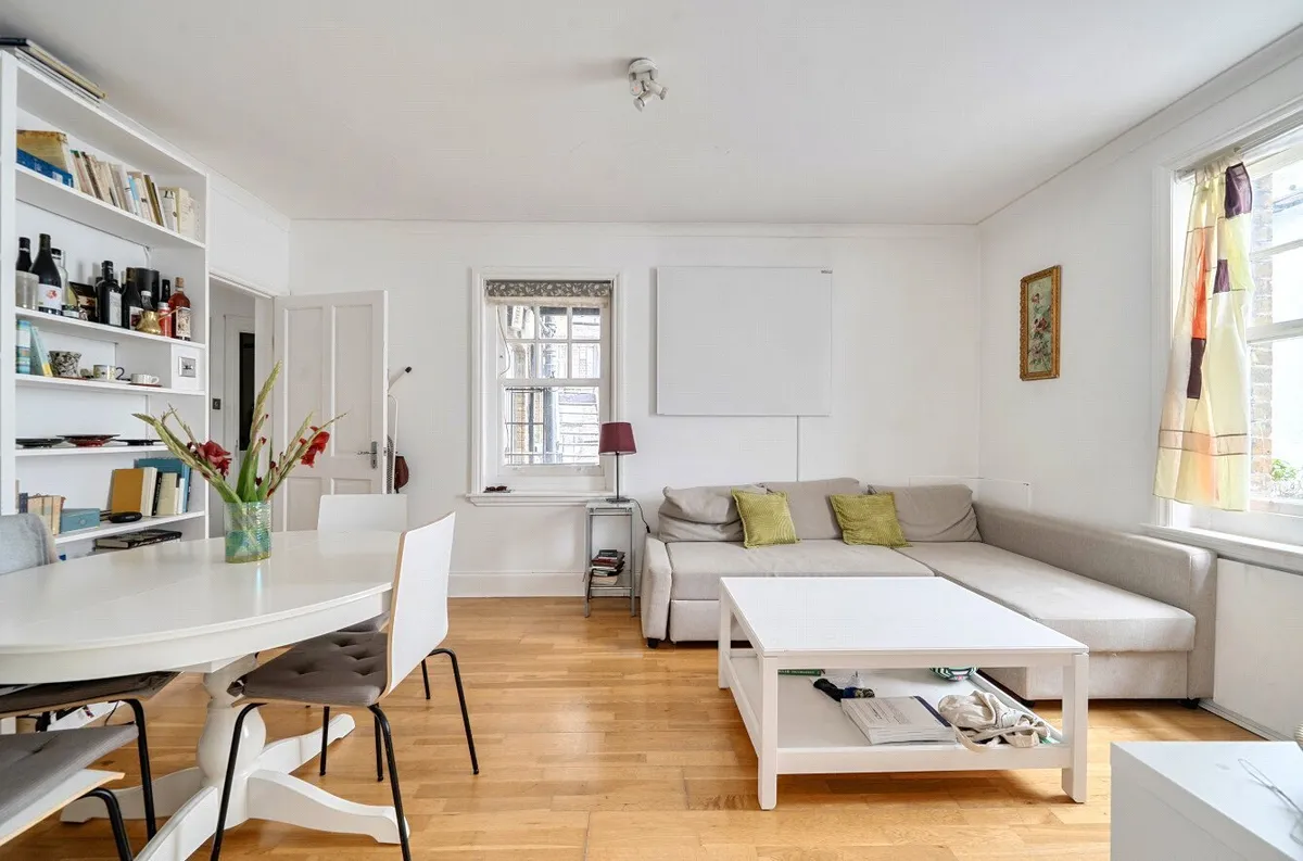 Earls Court Road, London, SW5