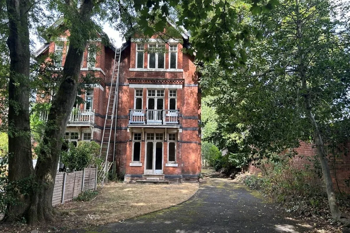 Park Dale West, WOLVERHAMPTON
