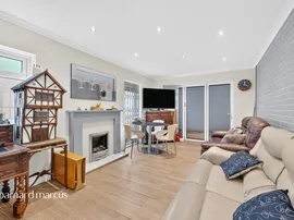 Royal Drive, Epsom thumb 2