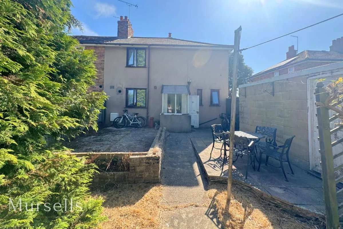Blandford Road, Poole, BH15