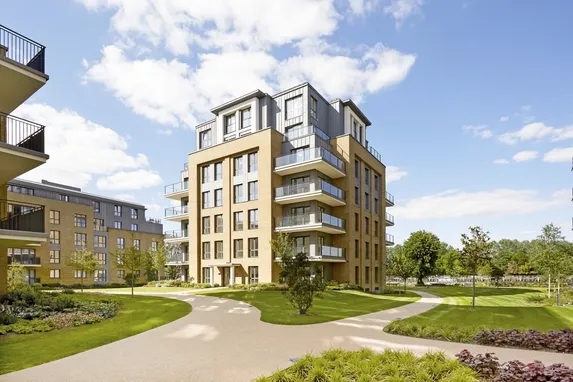 Pinewood Gardens Teddington TW11