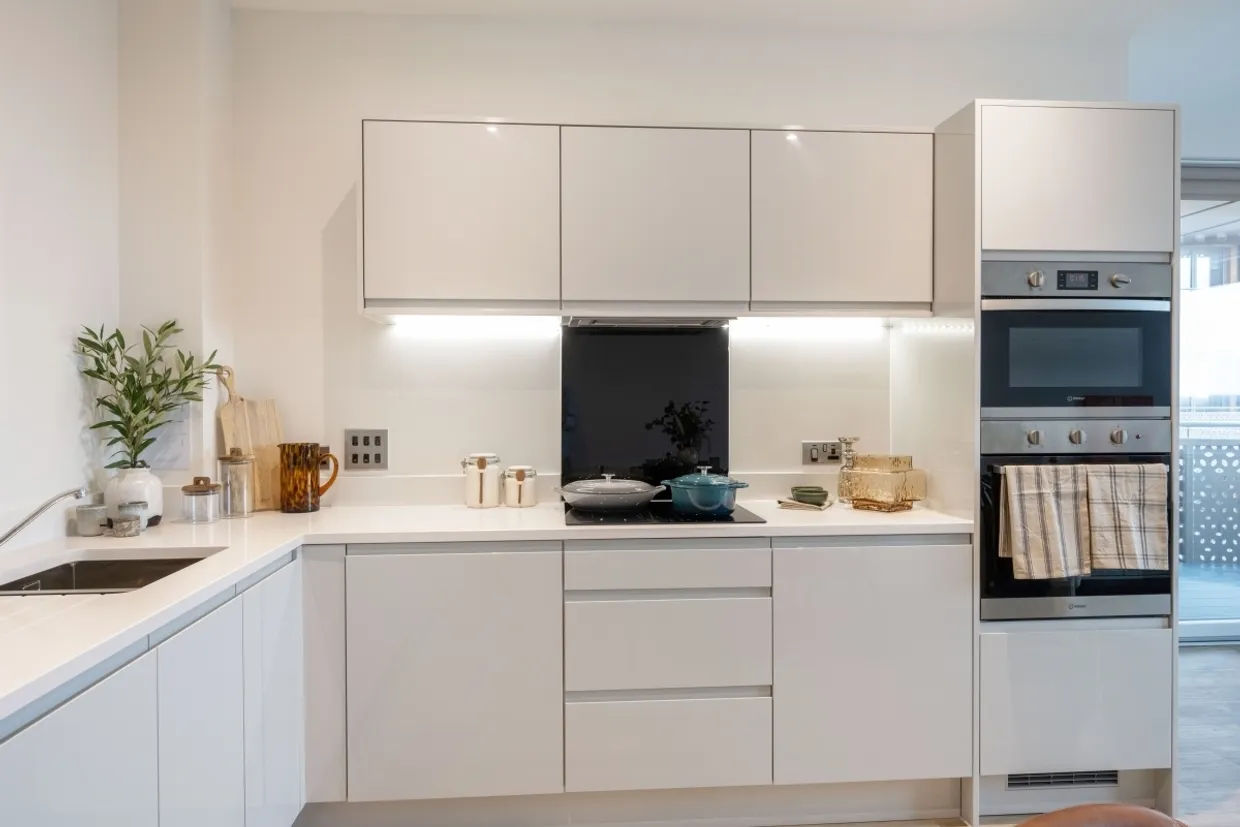 Elmsleigh Road Staines TW18 photo 7