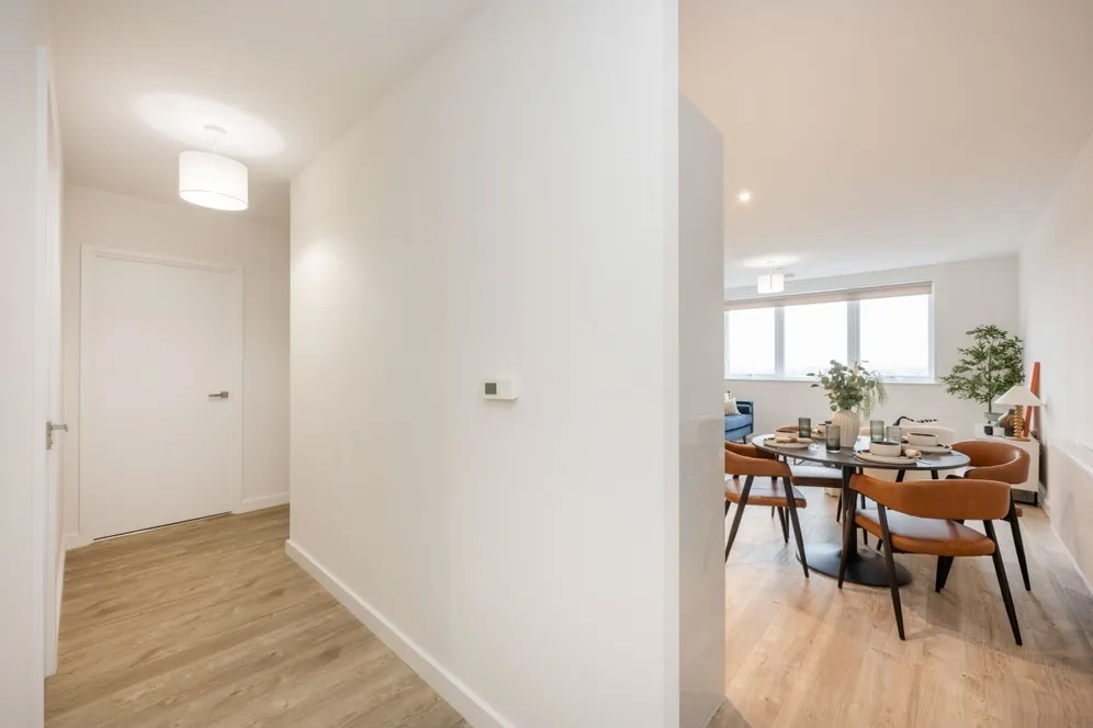Elmsleigh Road Staines TW18 photo 8