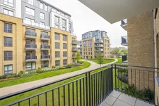 Pinewood Gardens Teddington TW11 photo 11