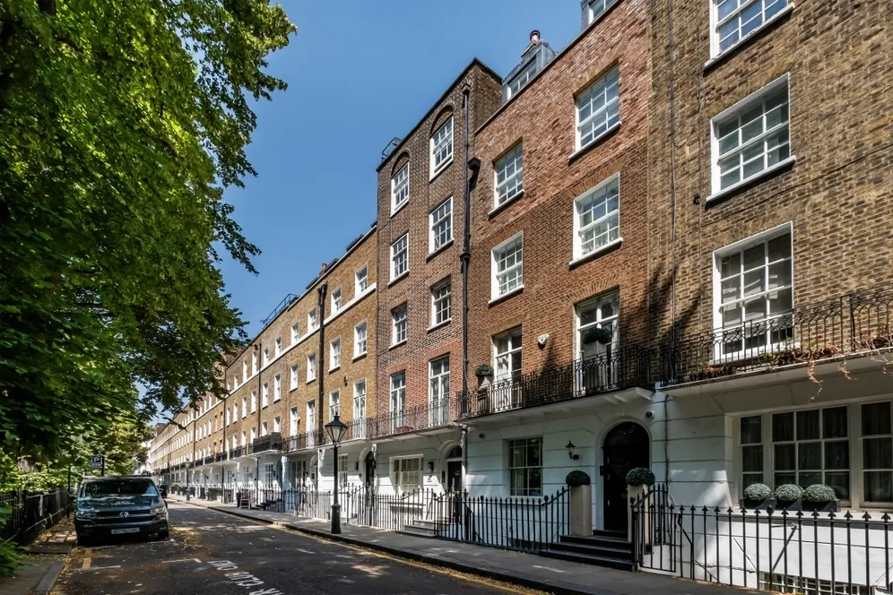 Brompton Square Knightsbridge SW3 photo 12