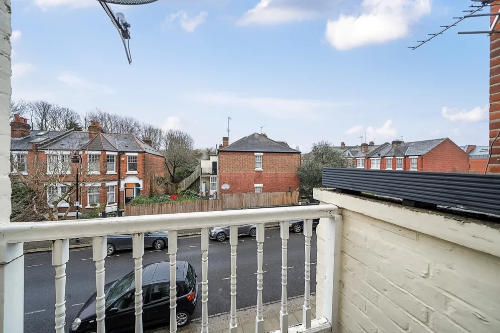 Rathcoole Gardens London N8 photo 8