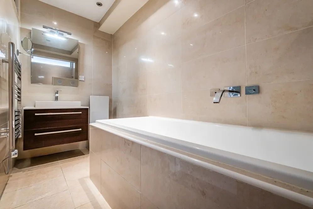 Brompton Square Knightsbridge SW3 photo 14
