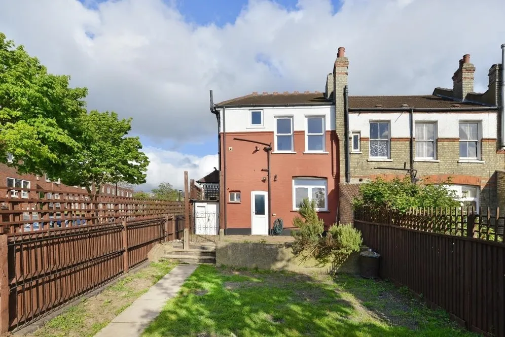 Hermiston Avenue London N8 photo 12