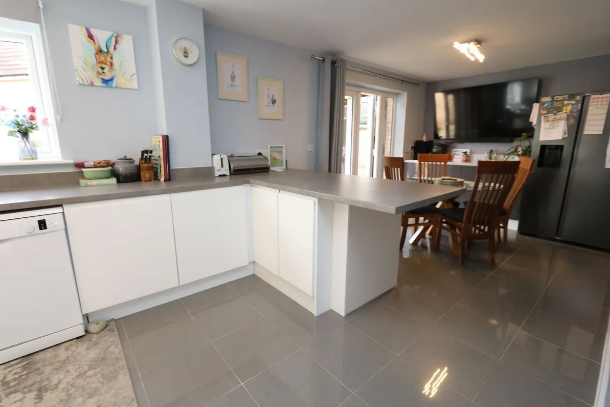 Greenmeadow Way, Rhoose, CF62