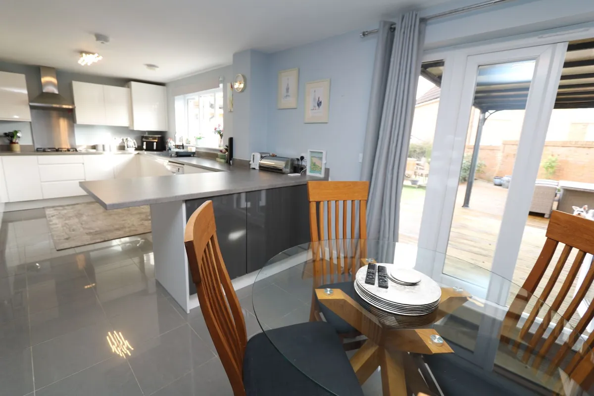 Greenmeadow Way, Rhoose, CF62