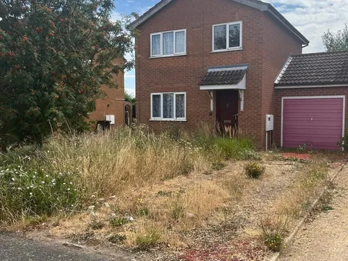Fantail Close, Spaldingphoto