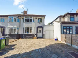 Westlea Avenue, Watford photo