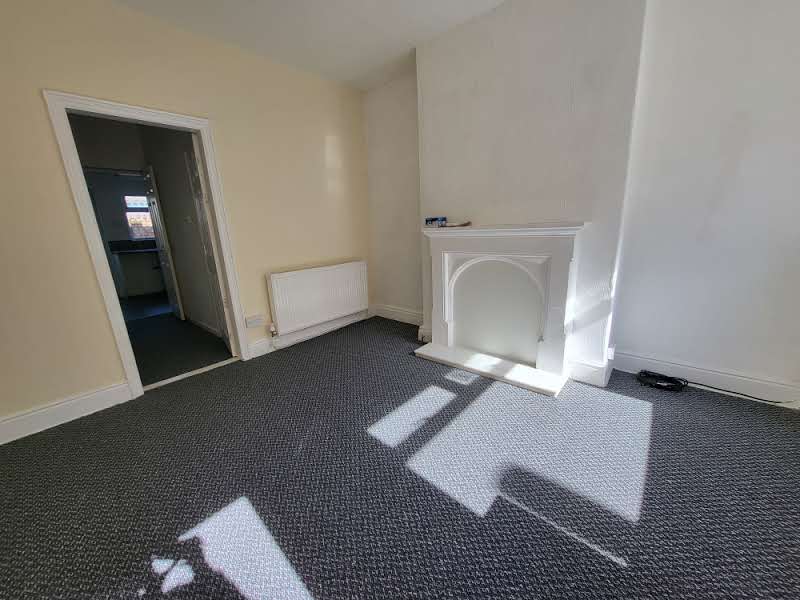 5 Ferndale, Redcar Street Image 2