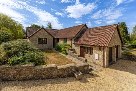 Pucklechurch Road, Hinton, SN14