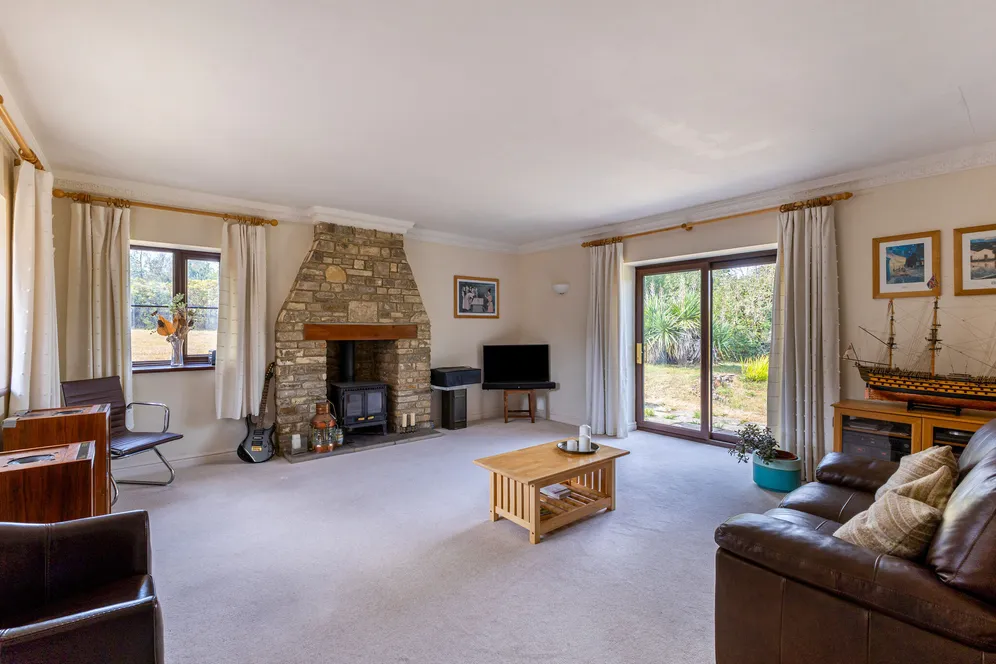 Pucklechurch Road, Hinton, SN14 photo 3