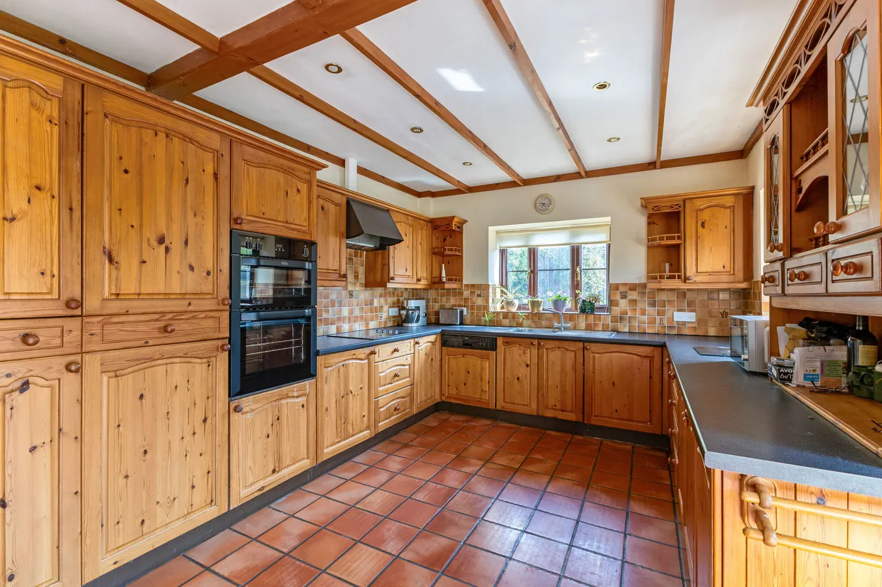 Pucklechurch Road, Hinton, SN14 photo 9