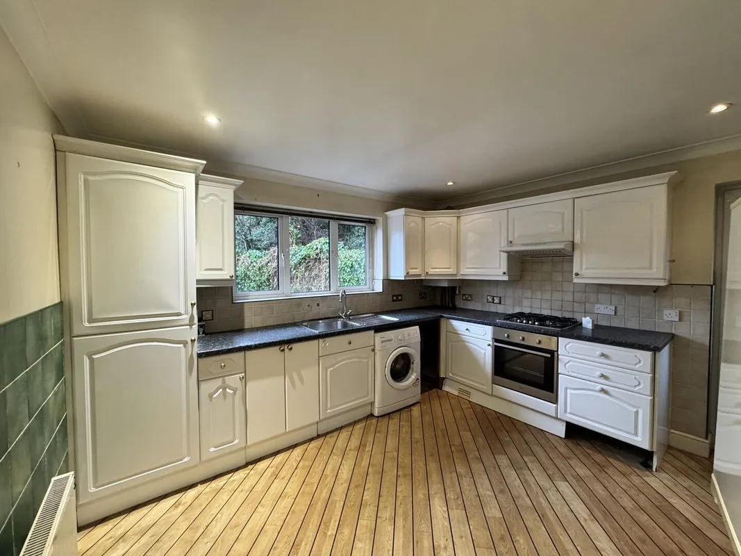 Ravenor Park Road, Greenford